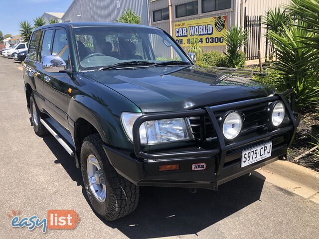 1999 TOYOTA LANDCRUISER RV (4x4) FZJ105R 4D WAGON