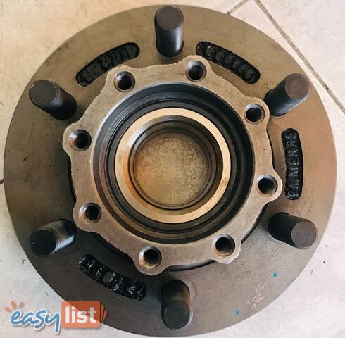 IVECO DAILY REAR BEARING HUB WITH WHEEL STUDS NEW A/M WITH GENUINE SKF BEARING