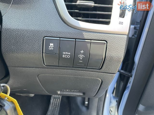 2013  HYUNDAI I30 Active GD HATCHBACK