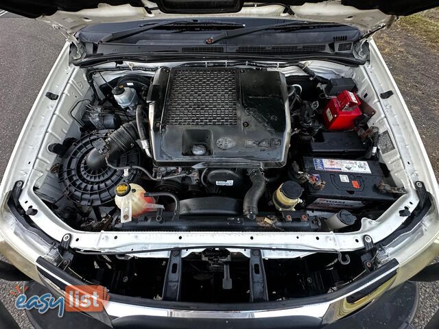 2014 TOYOTA HILUX SR (4x4) KUN26R MY14 DUAL CAB P/UP