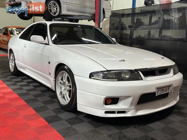 1995 NISSAN SKYLINE GT-R R33 COUPE