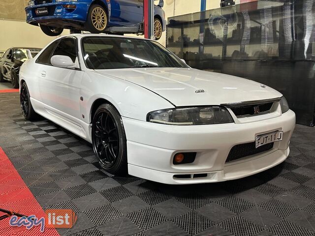 1995 NISSAN SKYLINE GT-R R33 COUPE