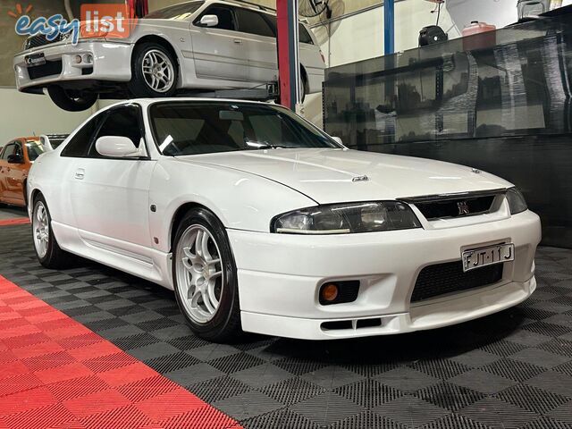 1995 NISSAN SKYLINE GT-R R33 COUPE