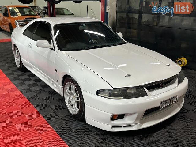 1995 NISSAN SKYLINE GT-R R33 COUPE