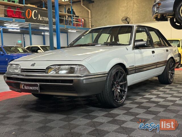 1986 HOLDEN COMMODORE SL VL 4D SEDAN