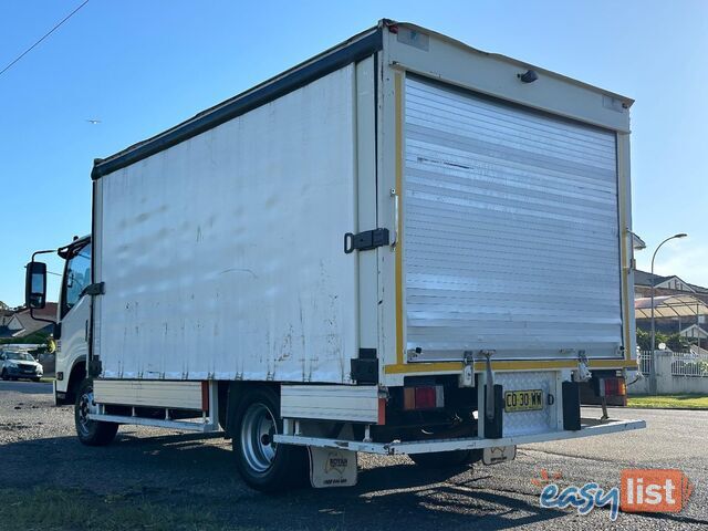 2013 ISUZU NPR 300 MEDIUM NH C/CHAS