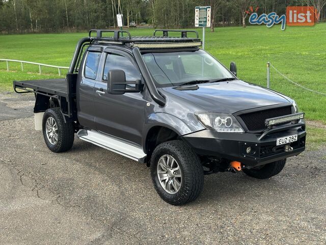 2010 TOYOTA HILUX SR (4x4) GGN25R 09 UPGRADE C/CHAS