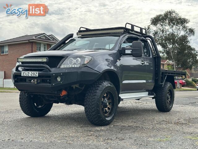 2010 TOYOTA HILUX SR (4x4) GGN25R 09 UPGRADE C/CHAS