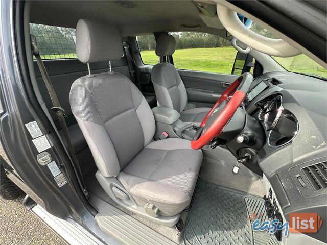 2010 TOYOTA HILUX SR (4x4) GGN25R 09 UPGRADE C/CHAS