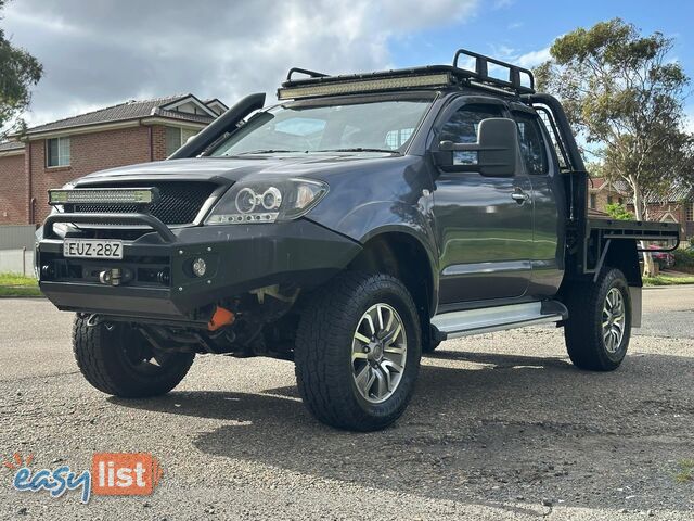 2010 TOYOTA HILUX SR (4x4) GGN25R 09 UPGRADE C/CHAS