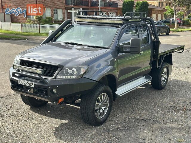 2010 TOYOTA HILUX SR (4x4) GGN25R 09 UPGRADE C/CHAS