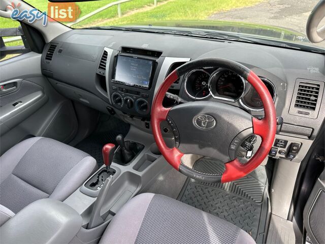 2010 TOYOTA HILUX SR (4x4) GGN25R 09 UPGRADE C/CHAS