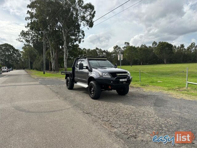 2010 TOYOTA HILUX SR (4x4) GGN25R 09 UPGRADE C/CHAS