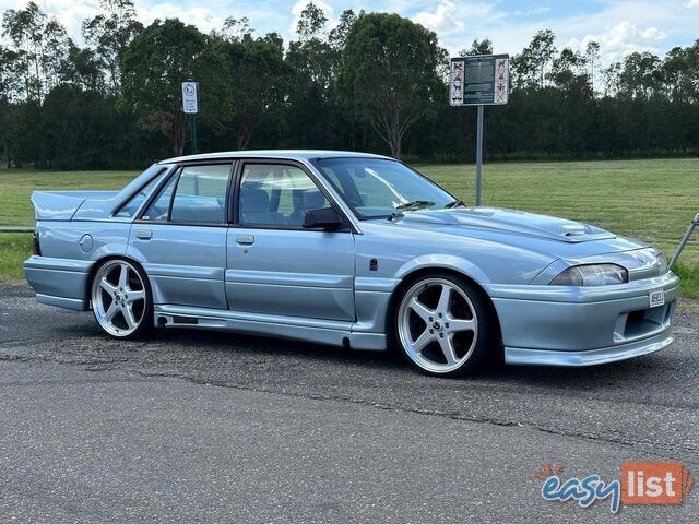 1987 HOLDEN COMMODORE EXECUTIVE VL 4D SEDAN