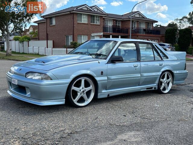1987 HOLDEN COMMODORE EXECUTIVE VL 4D SEDAN