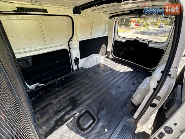 2012 HYUNDAI iLOAD  TQ MY13 4D VAN