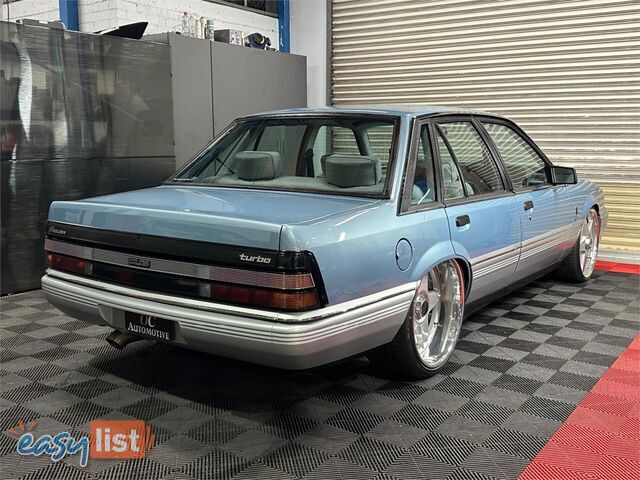 1987 HOLDEN CALAIS  VL 4D SEDAN