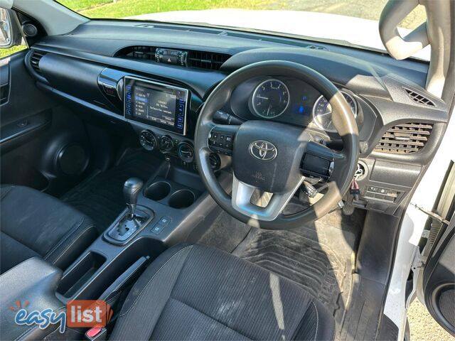 2015 TOYOTA HILUX SR (4x4) GUN126R DUAL C/CHAS