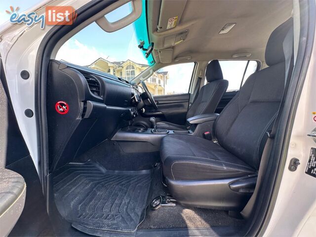 2015 TOYOTA HILUX SR (4x4) GUN126R DUAL C/CHAS