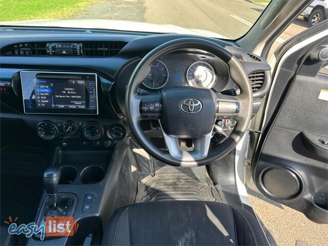 2015 TOYOTA HILUX SR (4x4) GUN126R DUAL C/CHAS