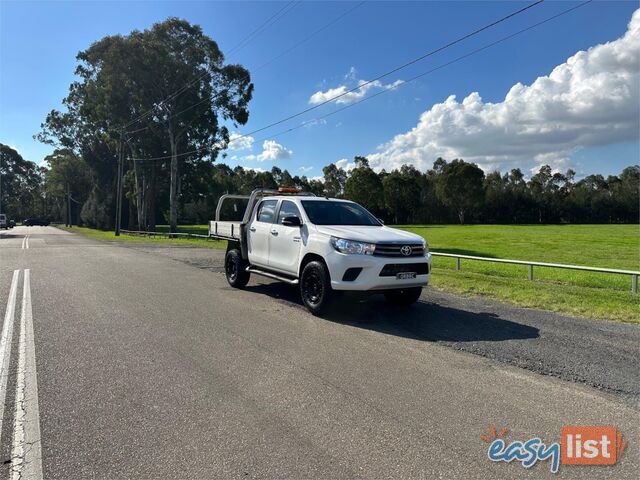 2015 TOYOTA HILUX SR (4x4) GUN126R DUAL C/CHAS
