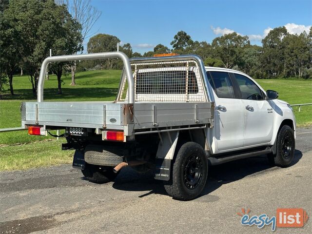 2015 TOYOTA HILUX SR (4x4) GUN126R DUAL C/CHAS