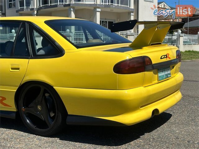 1995 HSV CLUBSPORT GTSR Replica VS Sedan