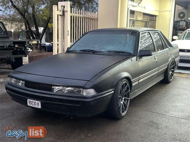 1986 HOLDEN COMMODORE EXECUTIVE VL 4D SEDAN