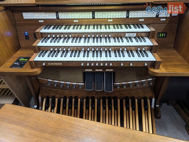 Allen Renaissance Quantum Series Model QL320i 38 Stop/152 Voice Three-Manual Console Classical Organ