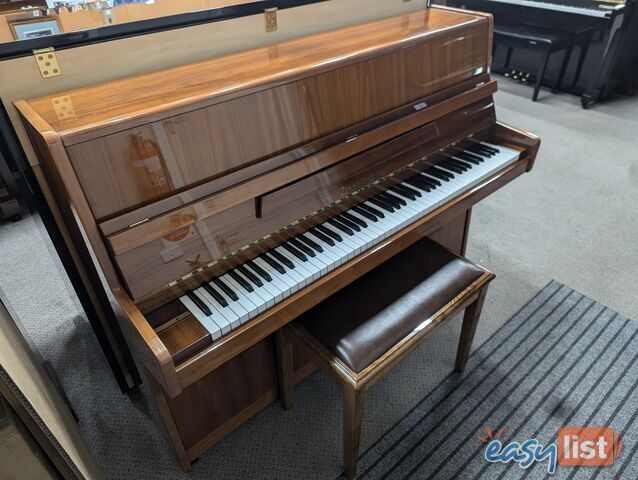 Zimmermann Upright Piano 108 cm Light Walnut Polished