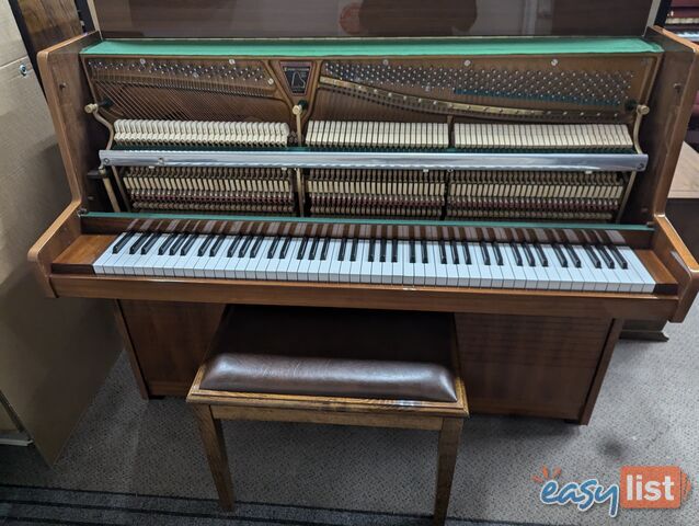 Zimmermann Upright Piano 108 cm Light Walnut Polished