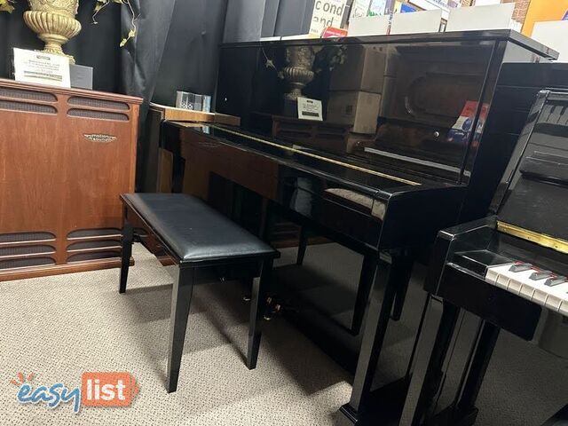 Yamaha T121 Upright Piano Pre-Loved