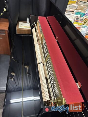 Yamaha T121 Upright Piano Pre-Loved
