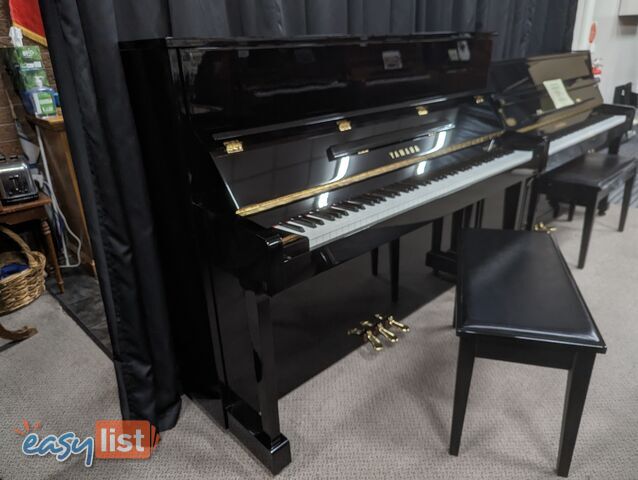 Yamaha 121cm Upright Piano ET121 in Polished Ebony