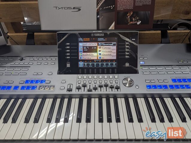 Yamaha Tyros 5 - Unleash Your Musical Genius! Pre-Loved