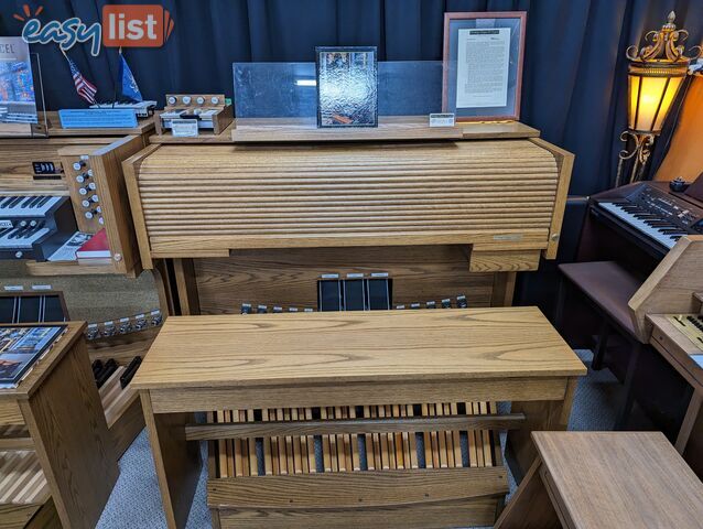 Allen Classical Organ AP17e Protege 33 Stop Organ with 4 X HC15' Speakers
