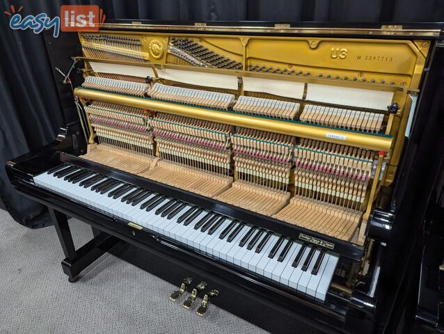 YAMAHA 131cm  U3 H  Upright Piano in Polished Ebony  #2297713 (1976)