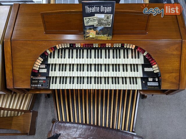 Conn 651 Deluxe 3 Manual Theatre Style Organ
