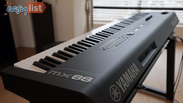 Yamaha MX88 Note Keyboard Synth