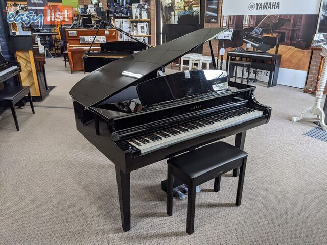 Yamaha CLP-765GP Clavinova Grand Piano Polished Ebony piano
