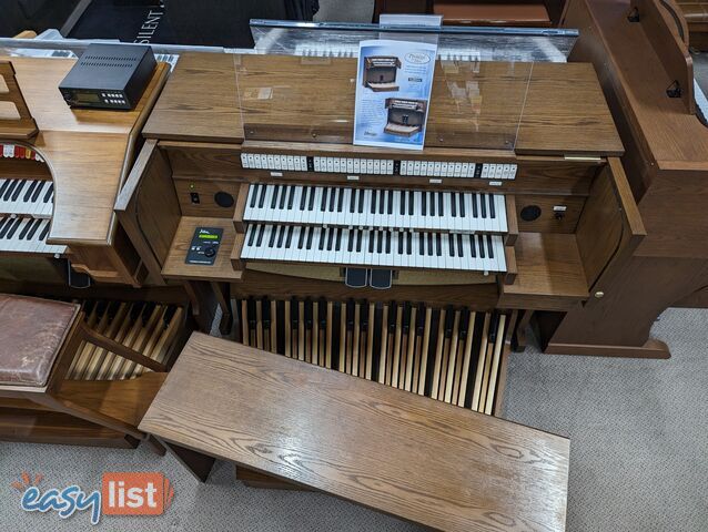 Allen Classical Organ Two Manuals L 10 Protege 28 Stop Organ with 2 X HR100' Speakers