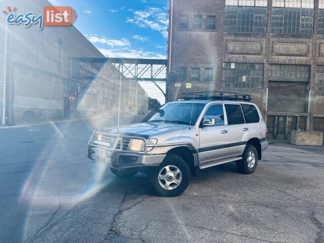 2004 TOYOTA LANDCRUISER GXL (4x4) 5 SP MANUAL 4D WAGON HDJ100R