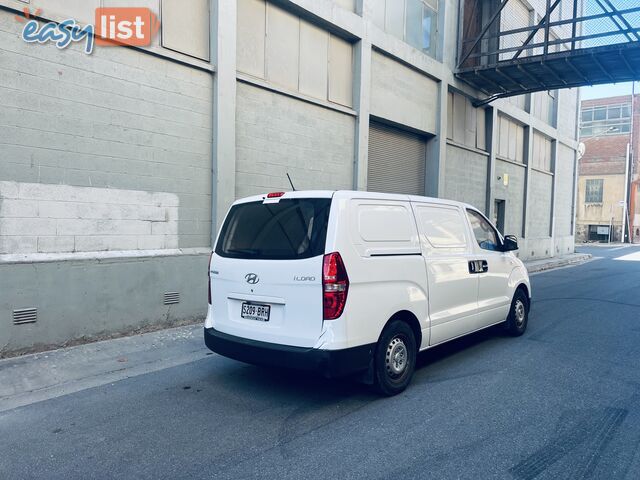 2017 HYUNDAI iLOAD 3S LIFTBACK 5 SP AUTOMATIC 4D VAN