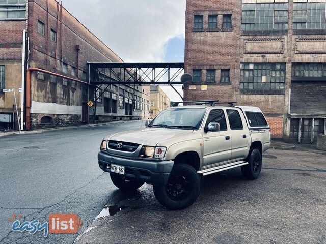 2005 TOYOTA HILUX (4x4) 5 SP MANUAL DUAL CAB P/UP 2005 TOYOTA HILUX (4x4) 5 SP MANUAL DUAL CAB P/UP