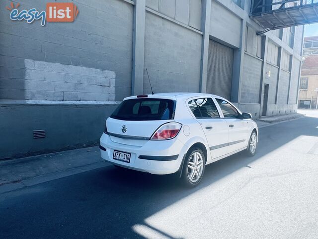 2005 Holden Astra CD Wagon 4 Speed Automatic