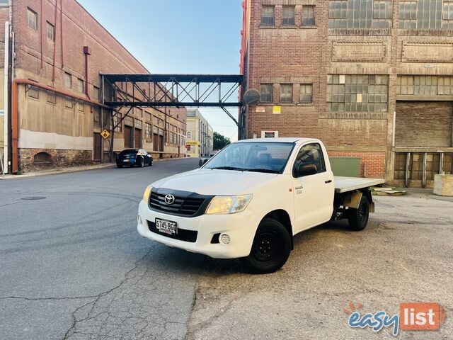 2013 TOYOTA HILUX WORKMATE 5 SP MANUAL C/CHAS