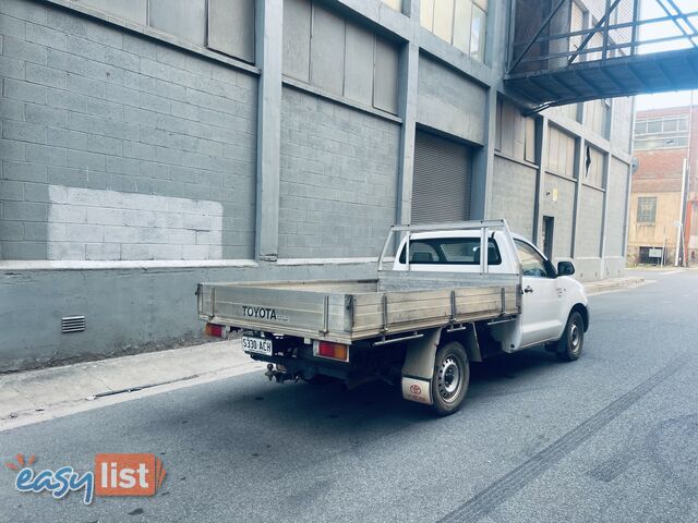 2009 TOYOTA HILUX WORKMATE 5 SPEED MANUAL 
