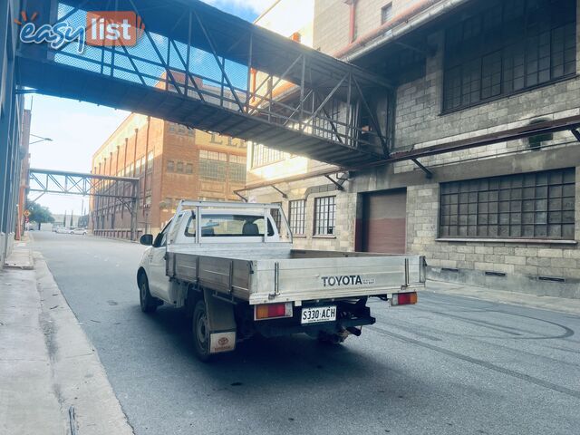 2009 TOYOTA HILUX WORKMATE 5 SPEED MANUAL 