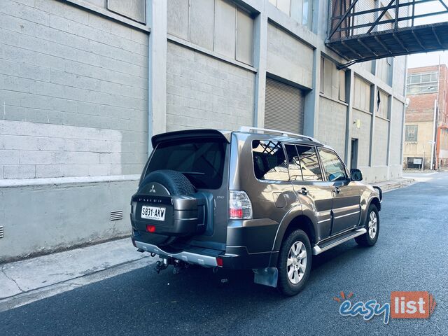 2011 MITSUBISHI PAJERO GLX LWB (4x4) 5 SP AUTO SPORTS MODE 4D WAGON TURBO DIESEL 