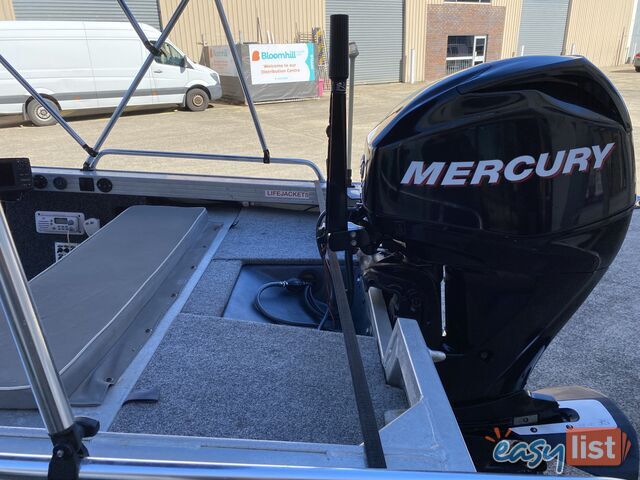 2010 Stacer 429 Nomad